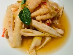 泡椒凤爪-麻六记(新天地店)