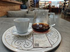 -LEO CAFE