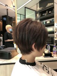 -HAIR CORNER