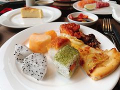 -大中华希尔顿酒店-念自助餐·嗨啤·小龙虾