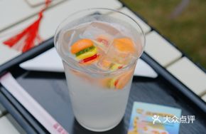 Burger Sparkling Water