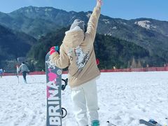 -大别山南武当滑雪场