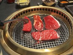 -铭牛烧肉·和牛海鲜自助(高新月牙湖店)