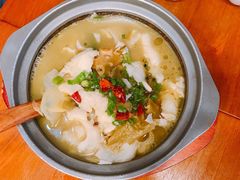 -周鱼小馆石锅酸菜鱼(活力汇店)