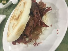 腊牛肉夹馍-老孙家饭庄·非遗(东关店)