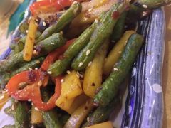 -维吾尔餐厅(宜山路店)