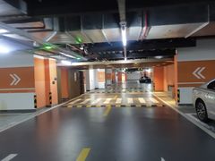 -龙湖虹桥天街-停车场