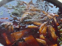 -忘情水鱼头·鲜鱼火锅(滨江中路店)