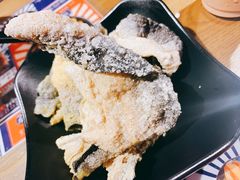 鲜炸鱼皮-無牌小范·香港明星美食