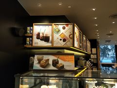 -星巴克臻选(华堂·新辰汇店)