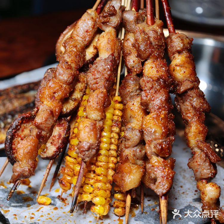 哪能又吃羊肉火锅又吃烧烤？来老北京涮羊肉吧！