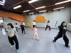 -U.P流行舞蹈文化艺术中心(财富星座店)