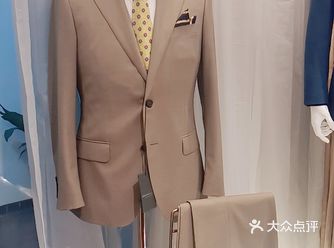 卡其色，永不过时的优雅主义