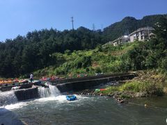 游乐设施-龙井峡漂流