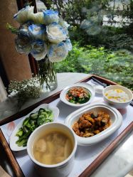 -莉泽月子中心(凯旋江景店)