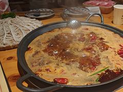 -旧街市鲜货老火锅(大光路店)