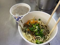 热干面-严氏严大姐特色小吃(利济北路店)