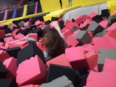 -嘿哟动霸CHUA·新潮玩运动娱乐中心·蹦床滑冰团建乐园