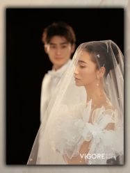 -雪中彩影婚纱摄影·微光艺术中心