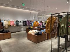 -URBAN REVIVO(西安Momopark店)