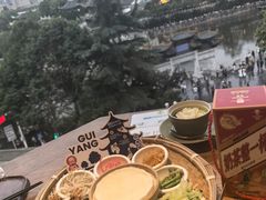 -包整·丝娃娃(甲秀楼景观店)