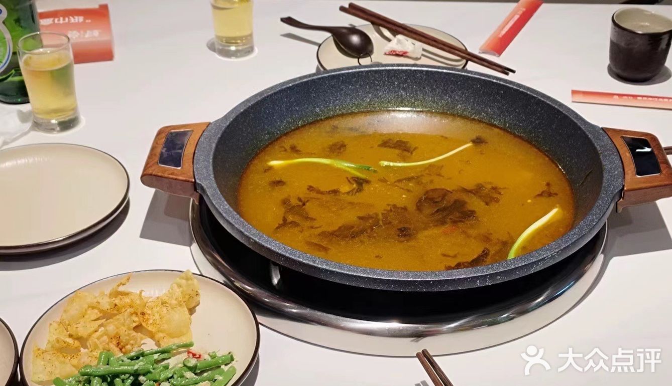 位于洋河北路附近的一家冷水鱼，我爸最喜欢吃的鲟鱼