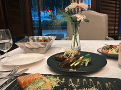-龙虾酒吧扒房(宁波香格里拉店)