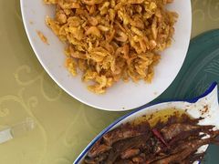 -华龙特色大骨鸡农家菜馆