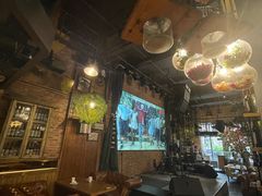 -胡桃里音乐餐厅(陶溪川店)(川湘赣菜·世界百大酒庄直供红酒·音乐表演)