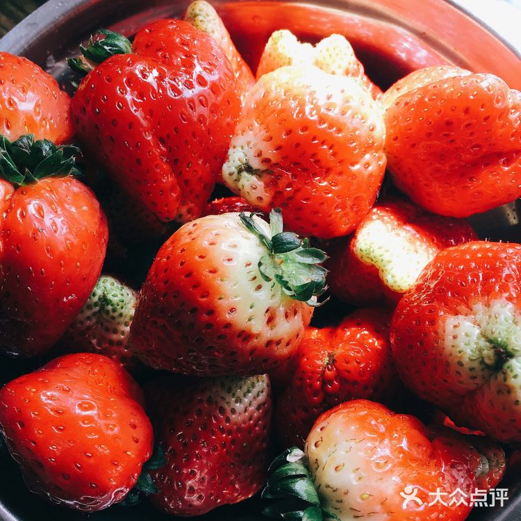 趁热涂上花生酱可瞬间融化再将另一片吐司盖上