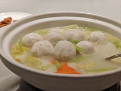 鲫鱼汤萝卜手工鱼丸-潮府馆·非遗潮州菜·世纪公园(新国际博览中心店)