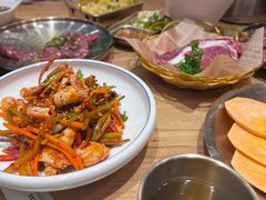 -青瓦餐厅·生鱼片·韩园烤肉(西塔店)