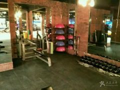 -GYMPLUS私教健身会馆(大悦城店)