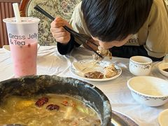 -鲁朗纳麦石锅鸡庄园