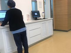 -瑞尔齿科(上海长风大悦城店)