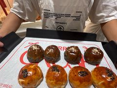 -HOT CRUSH趁热集合·现烤面包(环球港店)