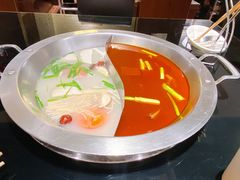 鸳鸯锅底-吴记老锅底麻辣火锅(福州路店)