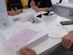 -荣耀授权专卖店(黄浦浙江中路店)