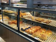 面包甜点陈列柜-格意生活·面包·蛋糕(红街店)