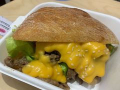 芝士牛肉恰巴塔-PAOPAO Bakery&Café(港汇店)