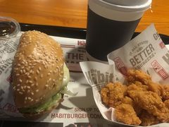 -The Habit Burger Grill 哈比特汉堡(复兴soho店)