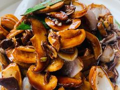 橄榄油烩三种菇-马仕玖煲·融合菜·酥不腻烤鸭(人大店)