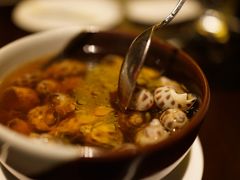 古越陈酿煮花螺-杭州西子湖四季酒店·金沙厅