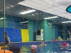 -Swim斯卫姆国际儿童游泳中心(红博中央公园店)