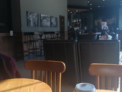 靠窗位-星巴克臻选(泰州万达广场店)