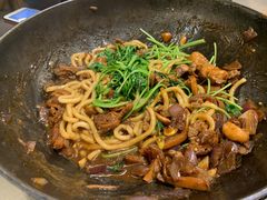 -胡须佬鸡煲四季火锅店(石厦西村直营店)