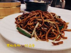 黑椒牛柳炒乌冬-海都六福酒家(世博广场店)