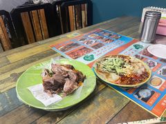 -艾力江和田馕坑烤肉店