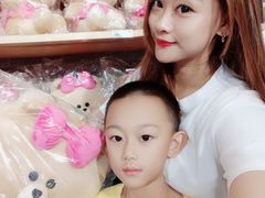 -UNI UNI(环亚凯瑟琳店)