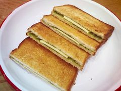 咖椰吐司-HELLO 27 意面·沙拉·帕尼尼